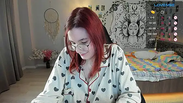 Snapshot of callmekatesmith chatting on 02.03.25 callmekatesmith online show from 02.03.25