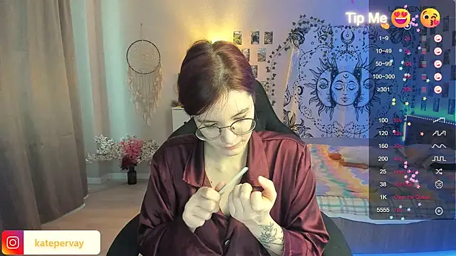 Snapshot of callmekatesmith chatting on 02.14.25 callmekatesmith online show from 02.14.25
