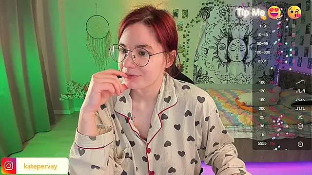 Snapshot of callmekatesmith chatting on 02.18.25 callmekatesmith online show from 02.18.25