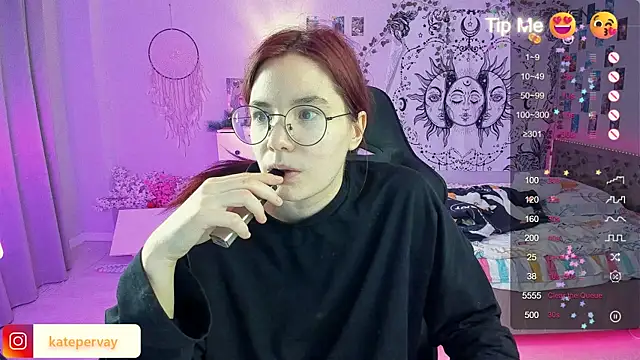 Snapshot of callmekatesmith chatting on 02.22.25 callmekatesmith online show from 02.22.25