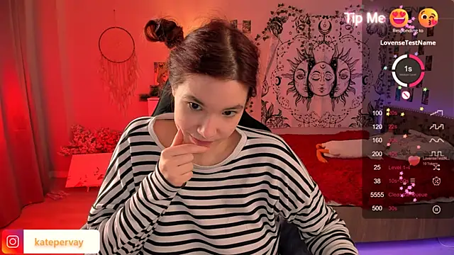 Snapshot of callmekatesmith chatting on 02.26.25 callmekatesmith online show from 02.26.25