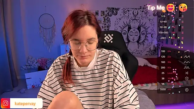 Snapshot of callmekatesmith chatting on 03.02.25 callmekatesmith online show from 03.02.25