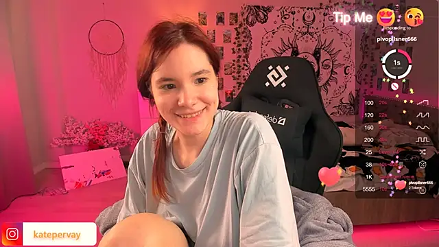 Snapshot of callmekatesmith chatting on 03.06.25 callmekatesmith online show from 03.06.25