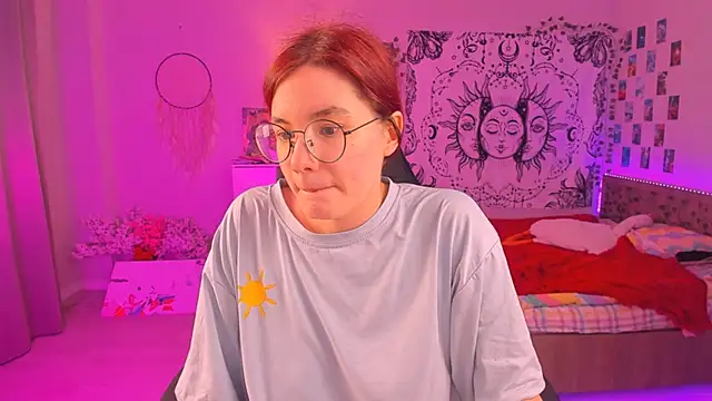 Snapshot of callmekatesmith chatting on 03.21.25 callmekatesmith online show from 03.21.25