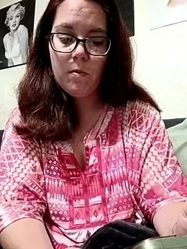 Snapshot of FreakNastyLacie chatting on 06.29.26 FreakNastyLacie online show from 06.29.26