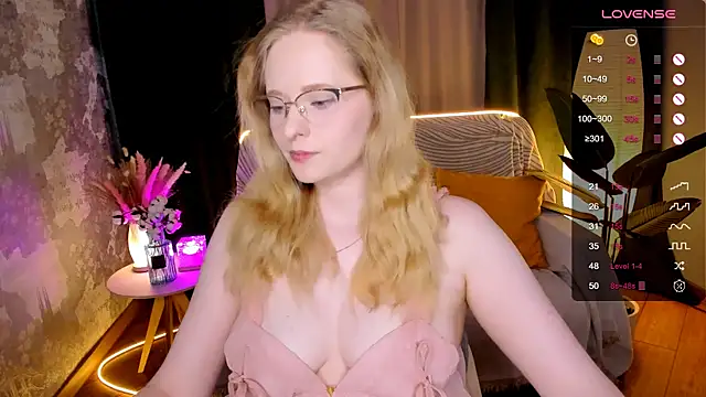 Aemilia  online show from 11.16.25