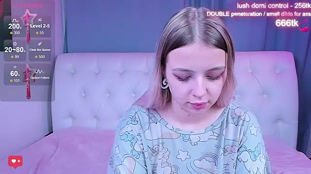 Alice Halle online show from 10.23.25