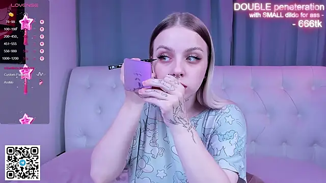 Alice Halle online show from 11.06.25