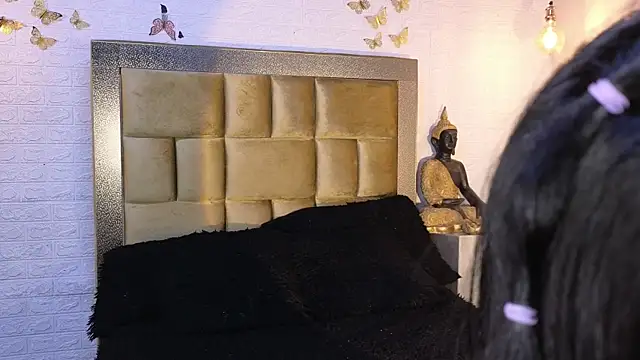 ximenawilliamss online show from 12.21.25