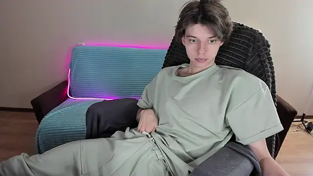 Snapshot of Liam_sexy1 chatting on 01.18.25 Liam sexy1 online show from 01.18.25