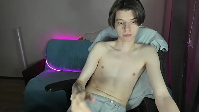 Snapshot of Liam_sexy1 chatting on 03.06.25 Liam sexy1 online show from 03.06.25
