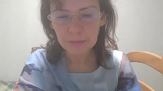 HollyJewel online show from 12.10.24