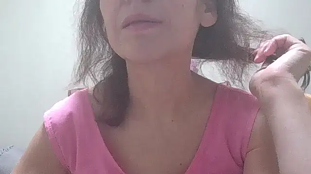 HollyJewel online show from 02.05.25