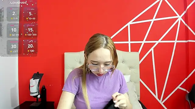 Liaroberts1 online show from 01.08.25