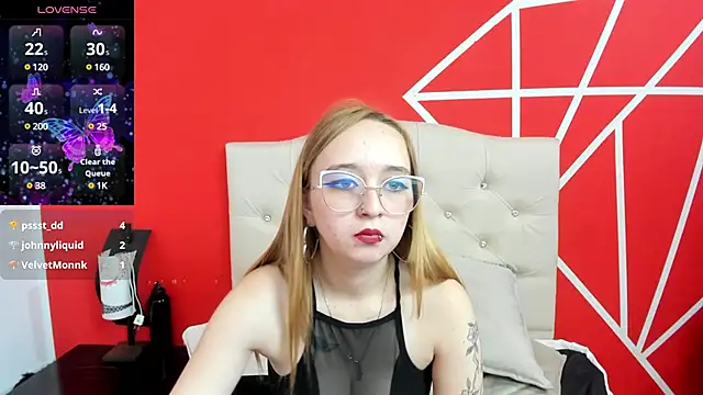 Liaroberts1 online show from 01.12.25