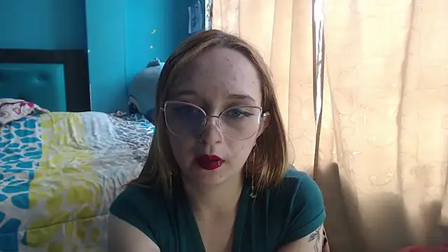 Liaroberts1 online show from 02.01.25