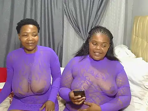 Snapshot of Xxxsluts chatting on 06.21.26 Xxxsluts online show from 06.21.26