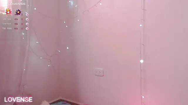 Snapshot of PamelaDoouce chatting on 01.20.25 PamelaDoouce online show from 01.20.25