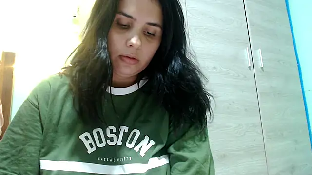 Snapshot of zaritagape21 chatting on 12.27.24 zaritagape21 online show from 12.27.24