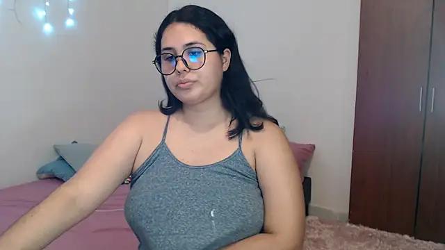 Snapshot of zaritagape21 chatting on 10.08.25 zaritagape21 online show from 10.08.25