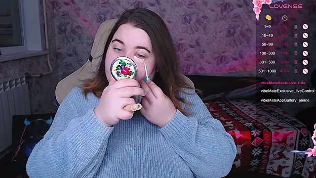 Estelle Hicks online show from 11.13.25