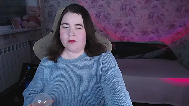 Snapshot of Estelle_Hicks chatting on 05.03.26 Estelle Hicks online show from 05.03.26
