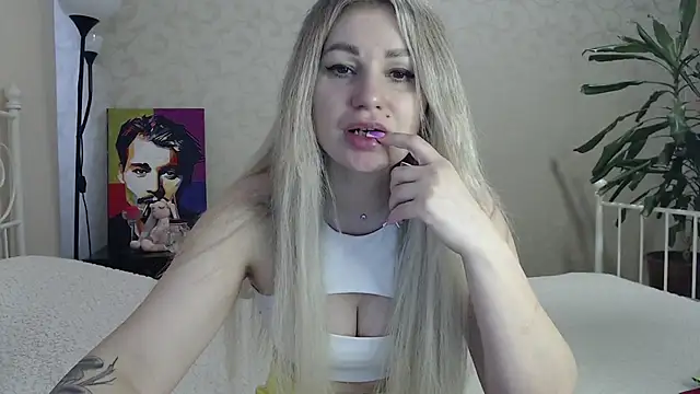 ShyEvaa online show from 04.17.26