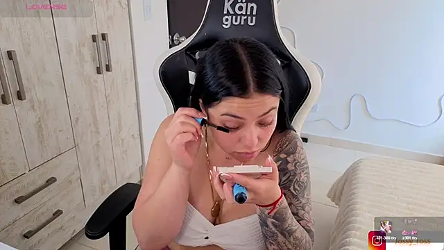 Snapshot of Victoryyy_ chatting on 02.25.26 Victoryyy online show from 02.25.26