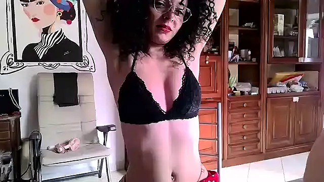 Snapshot of Emily_Posh chatting on 03.06.26 Emily Posh online show from 03.06.26