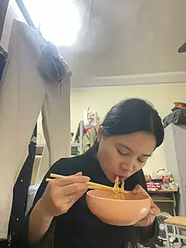 Snapshot of Be-MyMy chatting on 02.18.25 Be-MyMy online show from 02.18.25