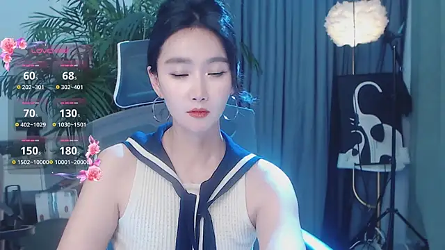 Snapshot of FeiFei-babe chatting on 05.11.26 FeiFei-babe online show from 05.11.26