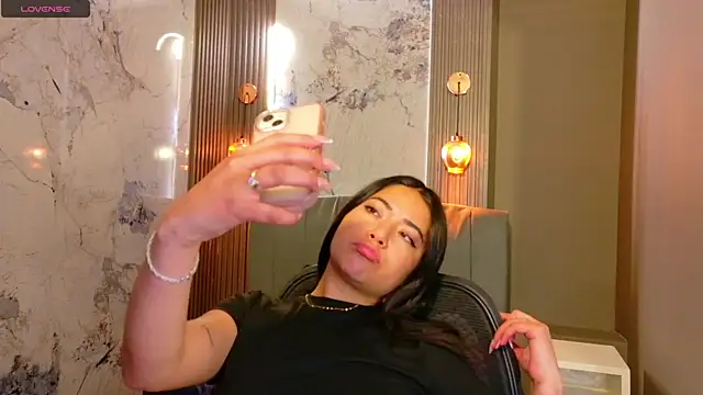 Susy thomson online show from 10.04.25