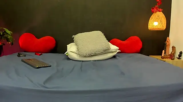 Snapshot of Luna_smit08 chatting on 04.28.26 Luna smit08 online show from 04.28.26