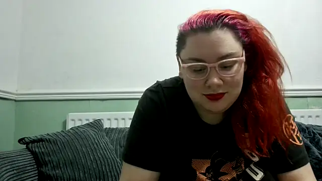 Bustycurves online show from 12.26.24