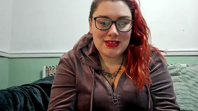 Bustycurves online show from 01.06.25