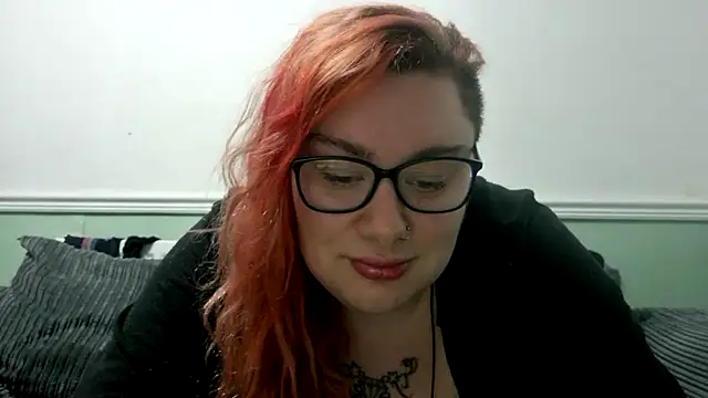 Bustycurves online show from 02.26.25