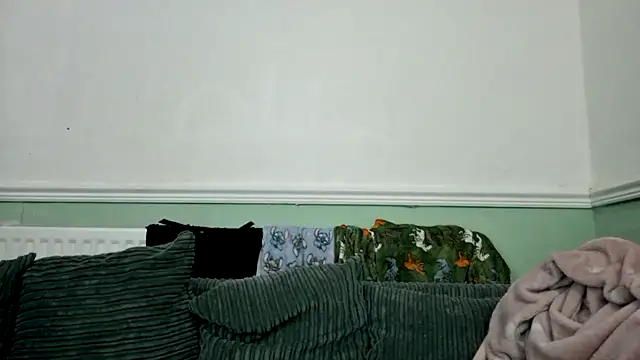 Bustycurves online show from 03.15.25