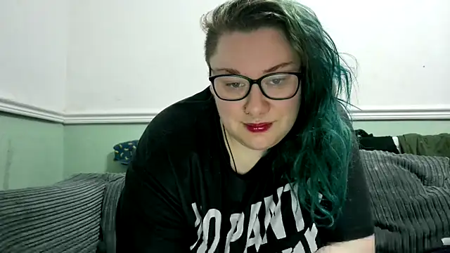 Bustycurves online show from 03.20.25