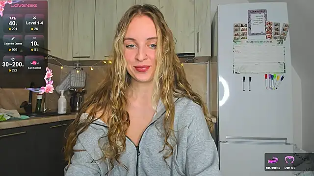 Snapshot of violet_blue_eyes chatting on 12.11.24 violet blue eyes online show from 12.11.24