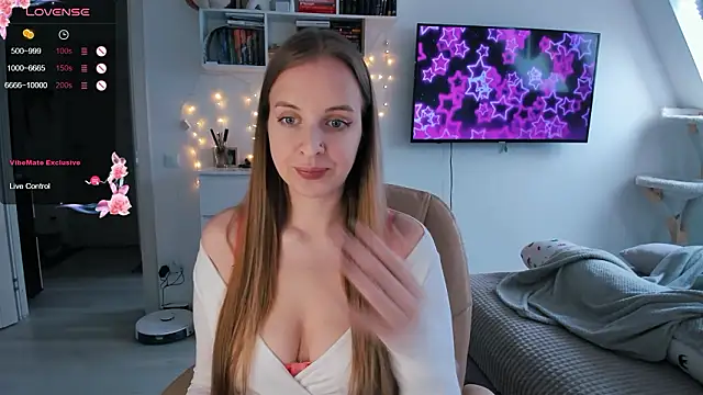 Snapshot of violet_blue_eyes chatting on 02.04.26 violet blue eyes online show from 02.04.26