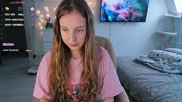 Snapshot of violet_blue_eyes chatting on 02.10.26 violet blue eyes online show from 02.10.26