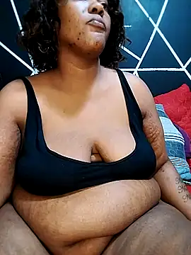 Snapshot of YummyChocolatexx2 chatting on 05.15.26 YummyChocolatexx2 online show from 05.15.26