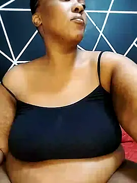 Snapshot of YummyChocolatexx2 chatting on 07.07.26 YummyChocolatexx2 online show from 07.07.26