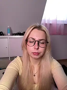 Livewithlucy online show from 01.08.26