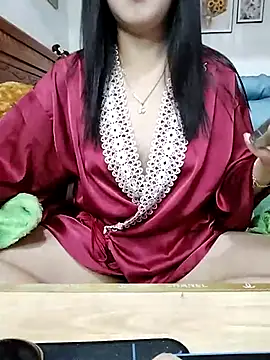 Snapshot of cream1299 chatting on 02.24.25 cream1299 online show from 02.24.25