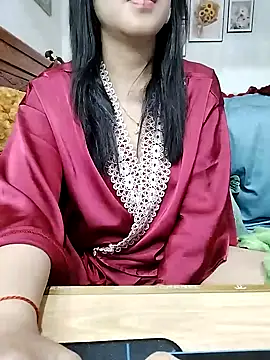 Snapshot of cream1299 chatting on 02.25.25 cream1299 online show from 02.25.25