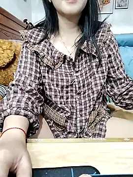 Snapshot of cream1299 chatting on 03.01.25 cream1299 online show from 03.01.25