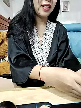 Snapshot of cream1299 chatting on 03.01.25 cream1299 online show from 03.01.25