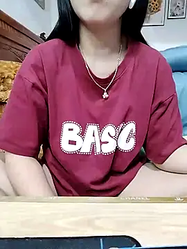 Snapshot of cream1299 chatting on 03.05.25 cream1299 online show from 03.05.25