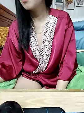 Snapshot of cream1299 chatting on 03.06.25 cream1299 online show from 03.06.25